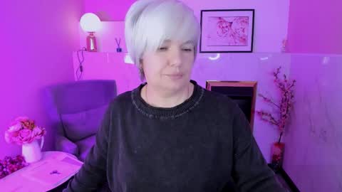 Carmen online show from 02/01/26, 09:02