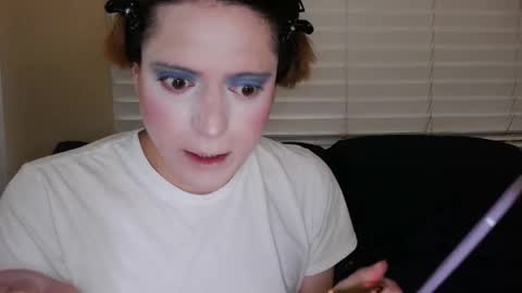 Snapshot of carnalflower95 chatting on 04/12/26, 01:32 Brooke online show from 04/12/26, 01:32