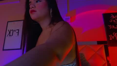 Carolina   online show from 02/18/25, 08:49