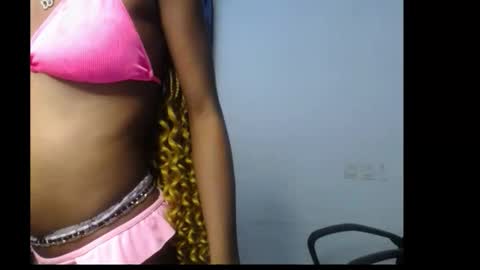 caroline online show from 11/18/25, 05:39