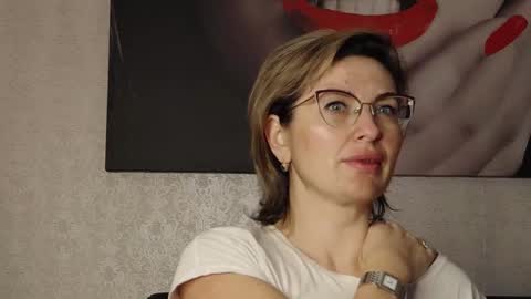 CaroJhones online show from 02/10/25, 04:08