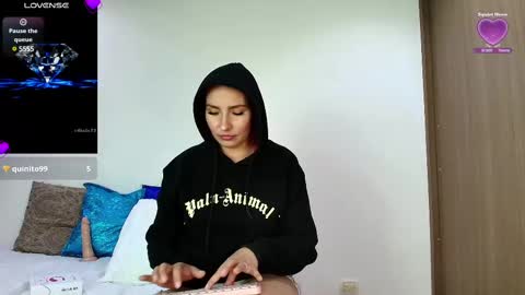 Snapshot of carol_love11 chatting on 12/09/24, 04:26 Carol love11 online show from 12/09/24, 04:26