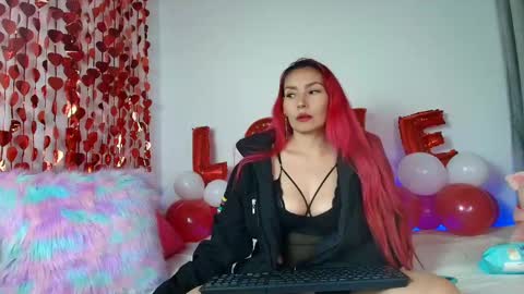 Snapshot of carol_love11 chatting on 02/18/25, 02:49 Carol love11 online show from 02/18/25, 02:49