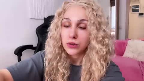carol_may_ online show from 06/14/26, 05:31