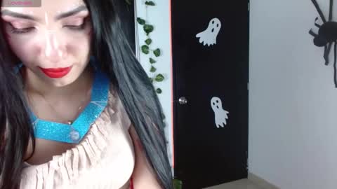 Caroline online show from 10/22/25, 01:55