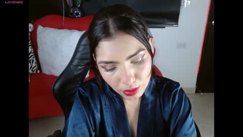 Snapshot of carolaine69_ chatting on 07/16/26, 01:06 Caroline online show from 07/16/26, 01:06