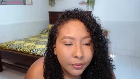 Snapshot of caroldelatorre chatting on 09/13/25, 06:40 Carol de la torre online show from 09/13/25, 06:40