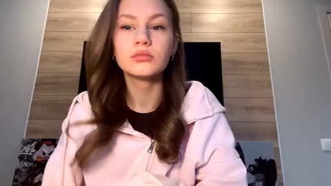 Snapshot of carolecronan chatting on 02/06/26, 06:07 Lisa online show from 02/06/26, 06:07