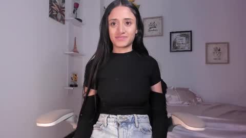 Caroline online show from 02/10/25, 12:30