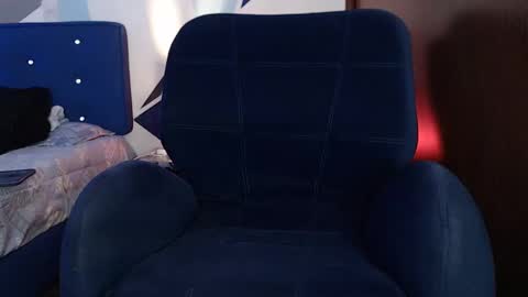 Carolin Moore online show from 12/08/24, 02:52