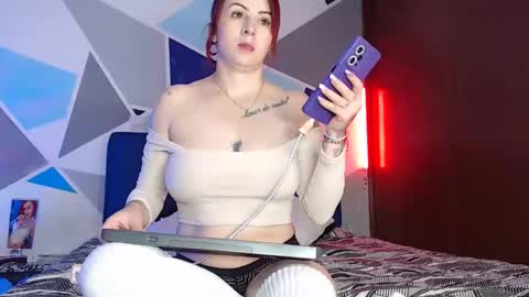 Carolin Moore online show from 01/21/25, 07:17