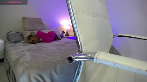 Snapshot of carolina_angel07 chatting on 03/29/26, 05:07 Carolina online show from 03/29/26, 05:07