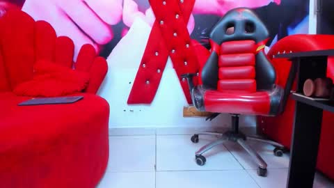 Snapshot of carolina_canndy chatting on 02/06/26, 02:05 carolina_canndy online show from 02/06/26, 02:05