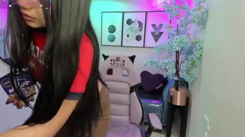 Snapshot of carolina_cherry chatting on 06/24/26, 12:26 CAROLINA. online show from 06/24/26, 12:26