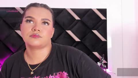 carolina_evannss online show from 03/18/26, 04:26