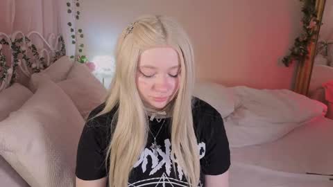 Mira online show from 04/19/26, 08:02