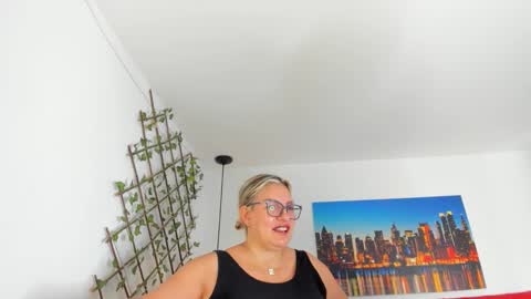 Carolina online show from 10/19/25, 03:01