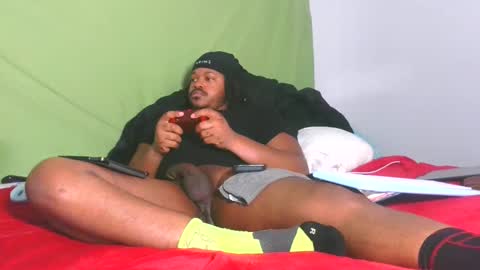 carolinayungin96 online show from 09/15/25, 10:10