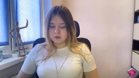 carolindueno online show from 02/22/26, 07:40