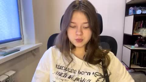 carolindueno online show from 03/02/26, 07:37