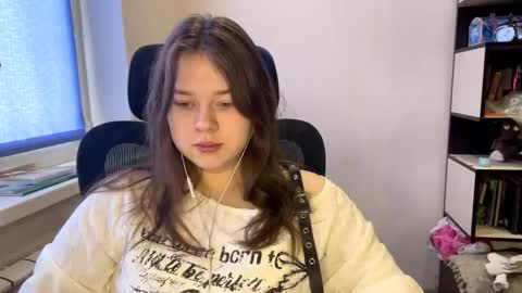 carolindueno online show from 03/03/26, 07:36