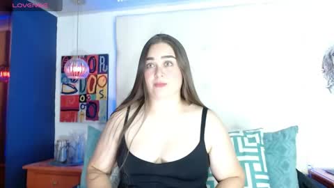 Snapshot of caroline15_ chatting on 05/25/26, 02:23 --- Caroline --- online show from 05/25/26, 02:23