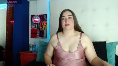 Snapshot of caroline15_ chatting on 05/26/26, 02:13 --- Caroline --- online show from 05/26/26, 02:13