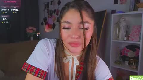 Caroline online show from 11/13/25, 04:33