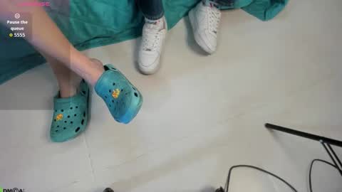 caroline daring online show from 10/10/25, 02:05