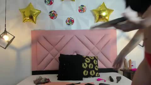 Snapshot of caroline_daring chatting on 06/28/26, 12:44 caroline daring online show from 06/28/26, 12:44