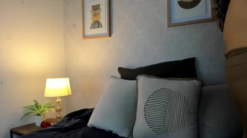  Caroline  online show from 11/06/25, 11:33