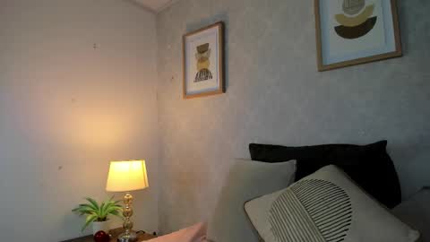  Caroline  online show from 11/14/25, 11:42