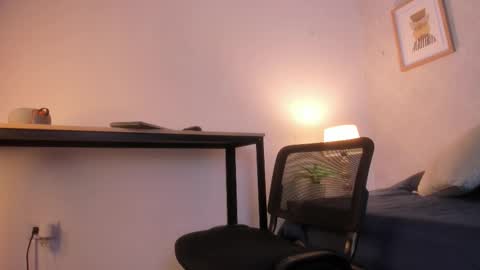  Caroline  online show from 02/24/26, 11:30