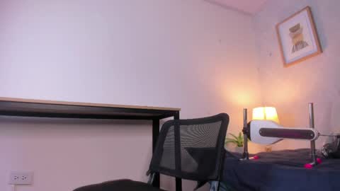  Caroline  online show from 04/14/26, 11:38