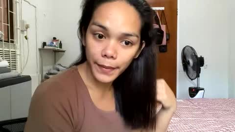 caroline_east online show from 03/03/26, 07:36