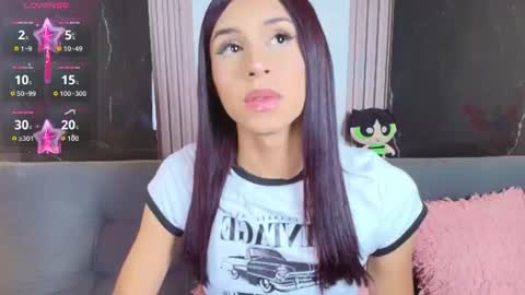 caroline_foster1 online show from 07/10/26, 12:08