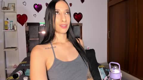 CAROLINE online show from 02/19/25, 02:33