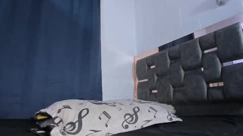 CAROLINE online show from 11/26/25, 02:12