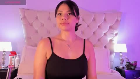 Snapshot of caroline_nasty__ chatting on 09/19/25, 05:46 Caroline online show from 09/19/25, 05:46