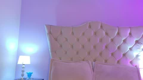 Caroline online show from 05/27/26, 01:57