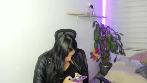 caroline_rodriguez_9 online show from 09/30/25, 03:33