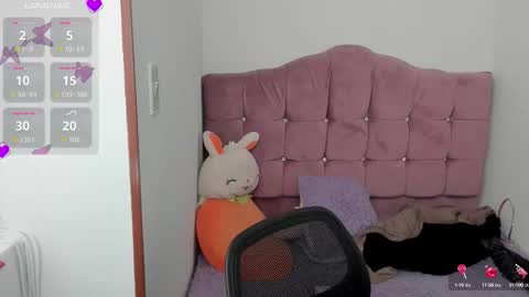 caroline_rodriguez_9 online show from 10/03/25, 07:33