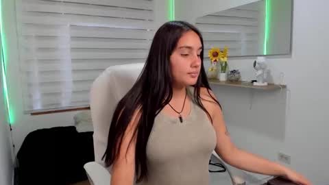 caroline_rodriguez_9 online show from 03/16/26, 06:56