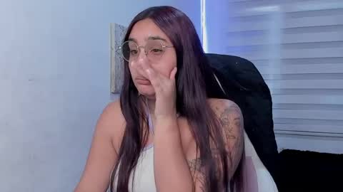 caroline_rodriguez_9 online show from 07/08/26, 06:56