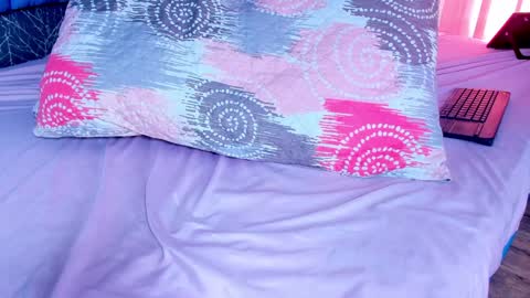 CarolineeGarcia online show from 01/17/25, 05:30