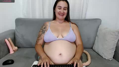 Caroline  online show from 10/07/25, 07:00