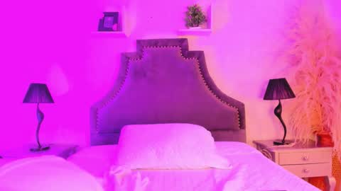 Snapshot of carolinefyre chatting on 02/17/26, 12:23 Caroline online show from 02/17/26, 12:23