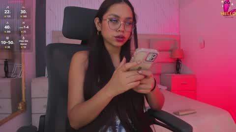 Caroline online show from 04/10/26, 01:49