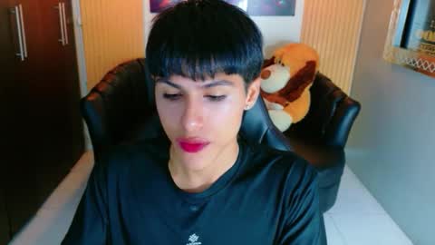 Snapshot of carolinejesh chatting on 01/10/26, 12:40 carolinejesh online show from 01/10/26, 12:40