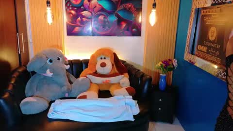 carolinejesh online show from 04/04/26, 08:06